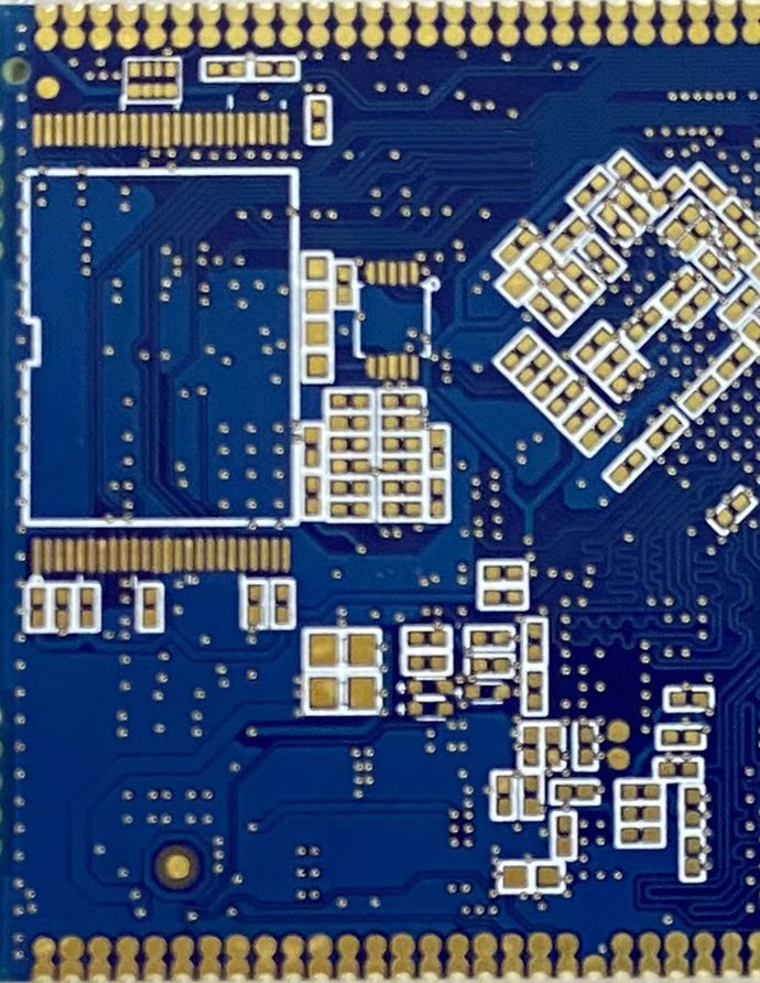 Féllyukú PCB impedanciával